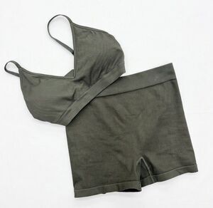 Zudio Set Active Crop Tank Top Padded Ribbed & Bike Shorts Workout L Sage Green